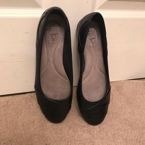 Lifestride black shoes size 8